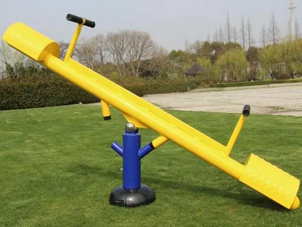 PP電子入口，武漢汽車電子功率放大器如何處理音頻輸入信號(hào)的干擾？